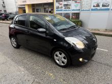 Shes toyota yaris 1.3  benzine  nanual 94 mije klm viti 2009