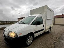Peugeot Tyb B – Viti 2005 – 2700 € ose ndrrim