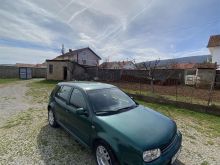 Golf 4 shitet 2700 euro ose ndrrohet.