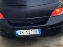 Shitet  ose nderim opel Astra 1.9 nafte sport  2005
