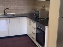 Jepet me qera apartament 1+1 tek rrethrrotullimi i Shkozes