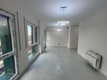🏢 Jepet me qira apartament 1+1 – Bulevardi i Ri 📍 Rruga Jo