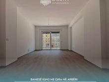 Ofrohet banesa për Qira në lagjen Arbëria