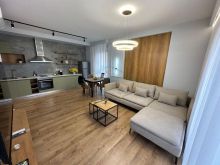 0694792477, Shitet,1+1+Post parkimi, prane Shkolles se Kuqe,