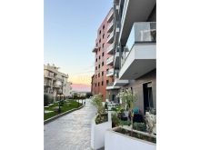 Shitet, Garsoniere, Kodra e Diellit, Tiranë