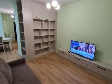 Qera, Apartament 2+1, Rruga Kavajes, ish parku, Tiranë.