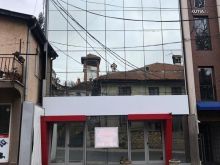 Jepet me qira objekti 1000m2 në rrugën Nazim Gafurri