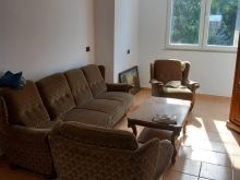 Jepet me qera apartament 4+1 tek Fakulteti Mjeksise