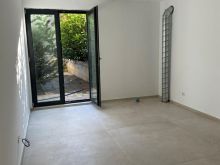 Lokal/zyre 100m2 me qira, 200m2 oborr, lokacion ideal.