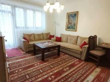 Ofrohet banesa 80m2 me qira ne qender