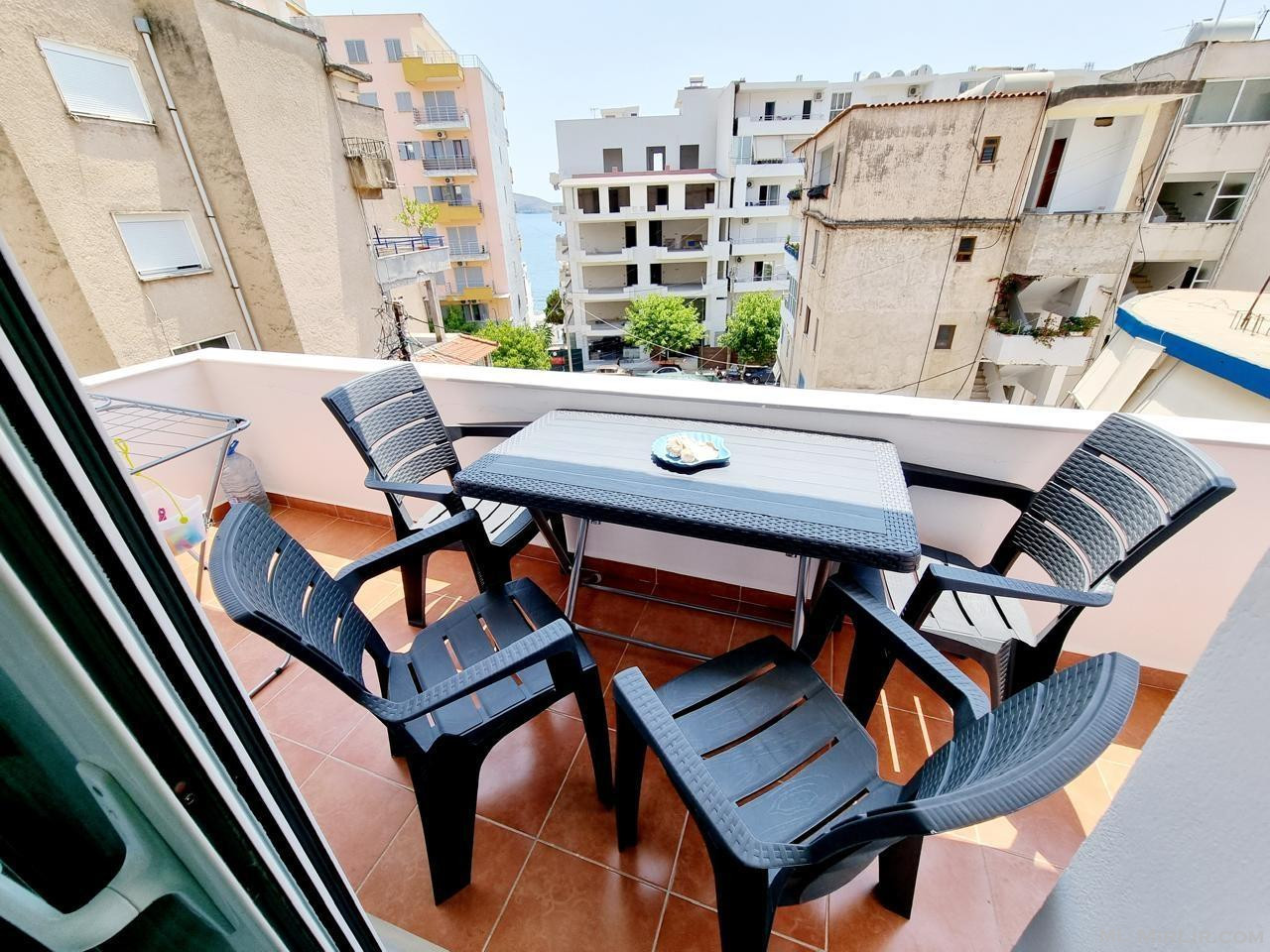 JEPET ME QERA APARTMENT 1+1 NE SARANDE - thumbnail 7