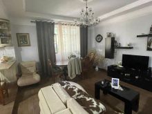 Jepet me qera vile 4 kate tek Ruga e Elbasanit/3500 euro