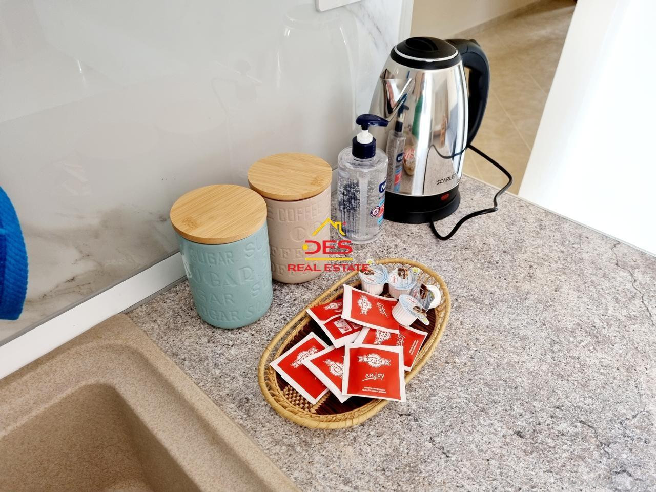 JEPET ME QERA STUDIO NE SARANDE - thumbnail 7