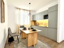 🏢 Me Qira – Apartament 2+1 | Rruga e Durrësit, Tiranë