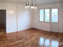 Zyre 100m2 me qira ne qender!DELTA