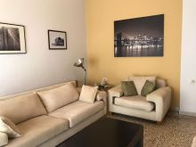 Jepet me qera apartament 3+1 Rruga Barrikadave