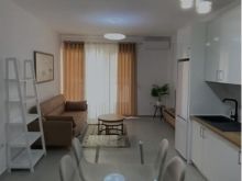 Jepet me qera apartament 1+1+post parkimi ne Rrugen e Durres