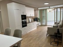 Shitet Apartament ne Vollga