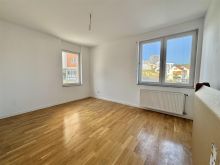 Ipet Zyre 4 dhomeshe 110m2 ne lagjen Mati 1 te viva fresh