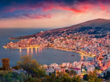 SHITET :Shtëpi + Truall, Sarandë 12 Km nga Deti