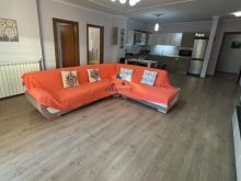 JEPET APARTAMENT ME QERA 2+1+BALLKON \"PRANE XHAMISE SË TABAK