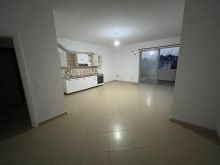 Jepet me qera apartament 3+1+2 ne Kamez/25,000 Leke