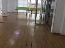 Zyre 170m2 me qira 