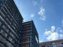 📌 Shitet apartament 1+1 + parkim – Bulevardi i Ri 🏙️