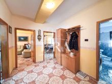 Jepet apartamenti 2+1 me qera, Qender, Durres.