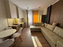 Shitet apartament 2+1