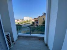 Jepet me qira apartament 2+1+garazh ne Plazh, Durres!