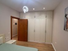 🏡 Jepet me Qira Apartament 1+1 – Pallati i Tibos, përballë