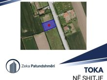 Tokë në shitje