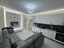 JEPET ME QERA APARTAMENT