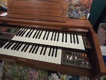 Shitet organo , piano vertikale vintage amerikane me korrent
