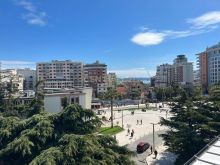 JEPET AMBJENT ME QIRA PRANE BASHKISE , DURRES !