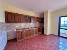 JEPET ME QERA APARTAMENT 1+1 + GARAZH PRANE ISH RAJONIT, DUR