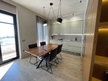Apartament 2+1 Me Qira me Pamje Deti, Rruga e re e Portit, D