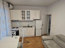 555 APARTAMENT ME QIRA 1+1 TE RRUGA BARRIKADAVE