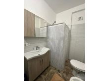 JEPET ME QERA APARTAMENT 3+1+2+GARAZH, PRANE ISH-URT,DURRES