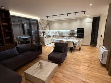 JEPET APARTAMENT 3+1 LUKSOZ ME QERA  TEK TEGU