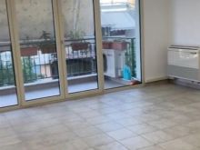 Jepet me qera apartament 3+1 per zyra ne Bllok/ 1\'200 euro 