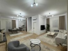 🏡JEPET VILË 3-KATËSHE ME OBORR DHE 2 POSTE PARKIMI NË TEG!