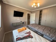Jepet me Qira Afatgjatë Apartament 2+1 në Qendër të Durrësit