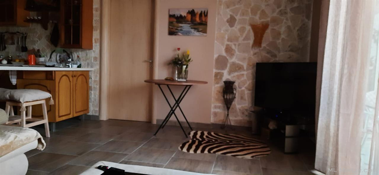 Shtepi 1+1 me qera Sarande - thumbnail 2