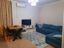 Jepet me qera apartament 2+1 tek Shkolla Baletit 450 euro