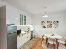 Jepet me qera apartament 1+1/ Rruga e Barrikadave