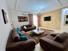 Jepet me qera apartament 2+1 tek Rr. Durresit/ 700 euro
