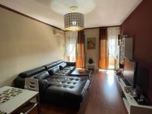 Jepet me qera apartament  2+1+2 te Komuna e Parisit