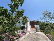 SHITET SHTËPI PRIVATE 3+1 & TOKË NE FSHATIN KOTË, VLORË